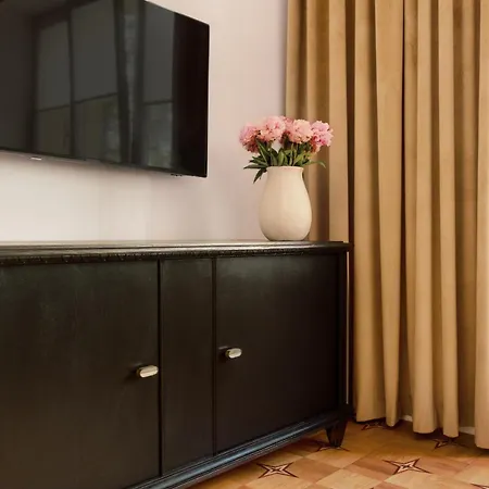 Komfortowy W Scislym Centrum Warszawy Comfortable In The Very Center Of Varšava