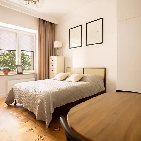 Komfortowy W Scislym Centrum Warszawy Comfortable In The Very Center Of Апартаменты