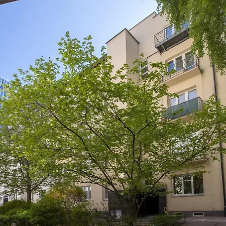 아파트 Komfortowy W Scislym Centrum & Parking Comfortable In The Very Center Of