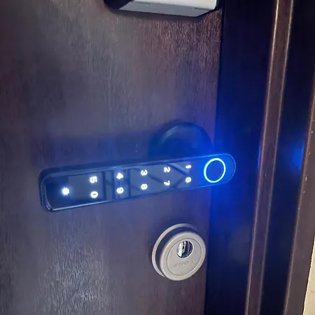 Komfortowy W Scislym Centrum Warszawy Comfortable In The Very Center Of *